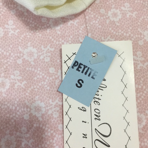 Vintage Oversized White Blazer with Shoulder Pads & Pastel Chiffon Detail (NWT) - Picture 7 of 9